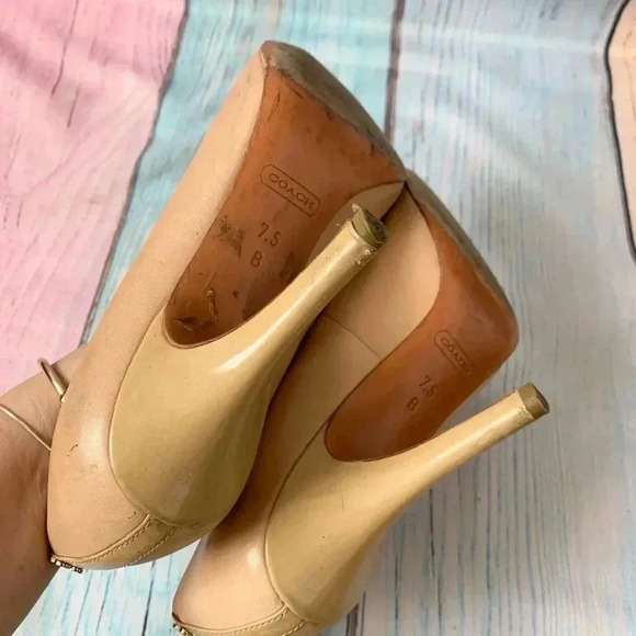 Coach pointy toe nude color pumps - Picture 11 of 13